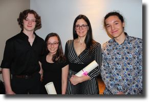 Les nouvelles ceintures noires du 3 décembre 2022: Philip Nadeau, Daphné Francis, Marie-Ève Bisson et Octave Saint-Hilaire (Absent à la soirée: Olivier Rodrigue)